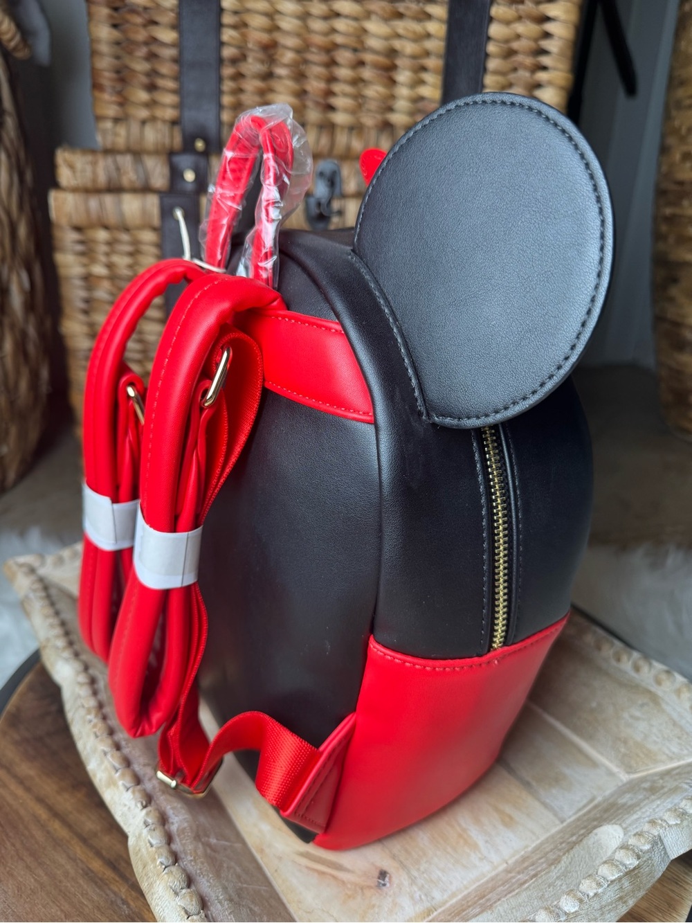 Disney Loungefly Minnie Mouse sprinkle Cupcake backpack  - Red, Black, White - Picture 5 of 9